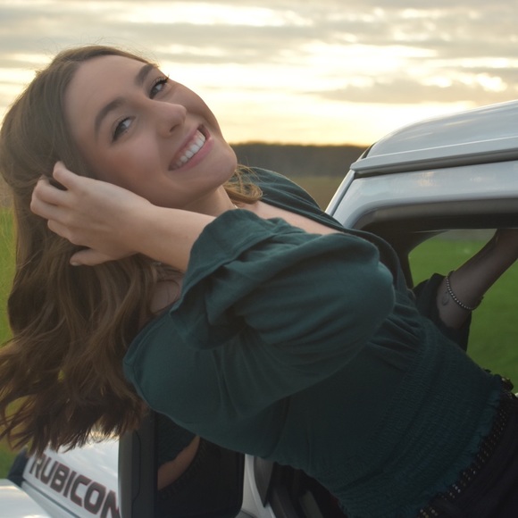 Meet your Posher, Emma - Picture 1 of 1